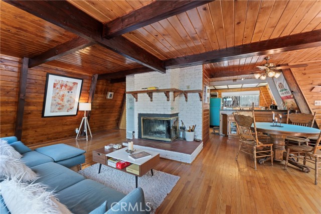 1320 Woodland Drive, Pine Mountain Club CA: https://media.crmls.org/medias/a9c0fefb-0ab7-4a4e-b1a3-8ad2d4cf0d4b.jpg