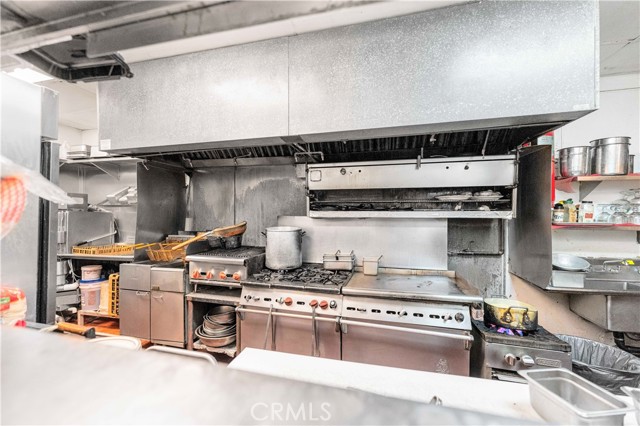 1020 E K E Avenue, Lancaster CA: https://media.crmls.org/medias/a9c198c1-3edc-4322-879f-15afa68d9c24.jpg
