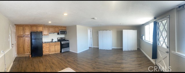 Detail Gallery Image 3 of 7 For 10520 Jurupa Rd, Jurupa Valley,  CA 91752 - 0 Beds | 1 Baths