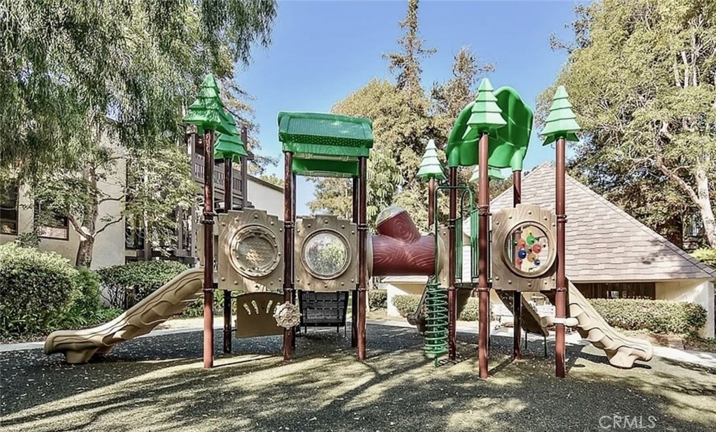 https://media.crmls.org/medias/a9c237b6-1099-4464-915b-48317a8ab939.jpg?preset=X-Large
