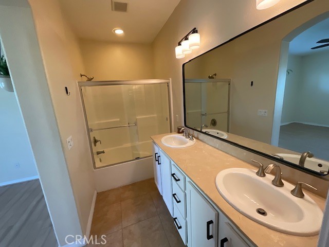 Detail Gallery Image 18 of 25 For 23808 Toscana Dr, Valencia,  CA 91354 - 2 Beds | 2 Baths