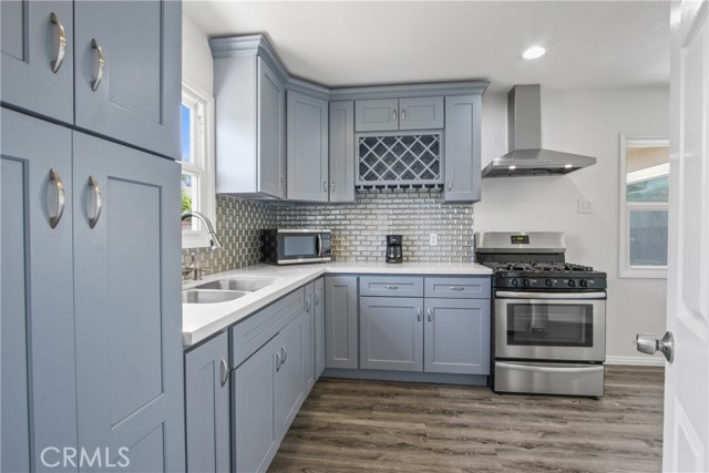 785 N Victoria Drive, Orange CA: https://media.crmls.org/medias/a9c29434-ea51-4f1d-9a99-4d70efecde28.jpg