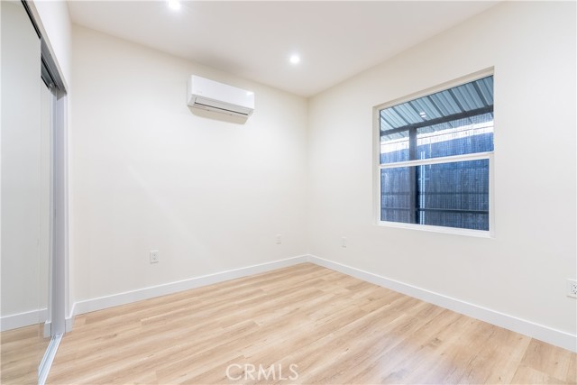 Detail Gallery Image 16 of 28 For 2131 N Pepper, Burbank,  CA 91505 - 2 Beds | 1/1 Baths