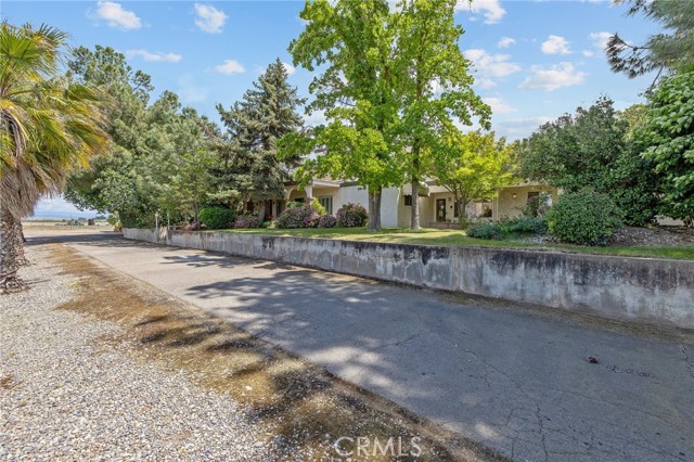 Detail Gallery Image 4 of 75 For 17663 Island Dr, Madera,  CA 93636 - 3 Beds | 2/1 Baths