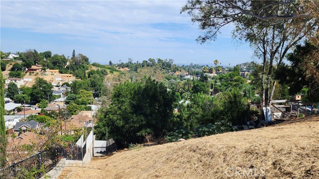 Detail Gallery Image 3 of 6 For 3661 Mckenzie Ave, Montecito Heights,  CA 90032 - – Beds | – Baths