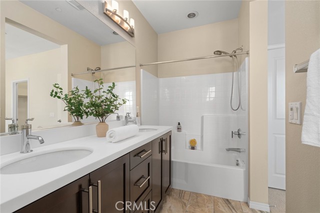 Detail Gallery Image 20 of 31 For 12913 Mission #108,  Hawthorne,  CA 90250 - 2 Beds | 2/1 Baths