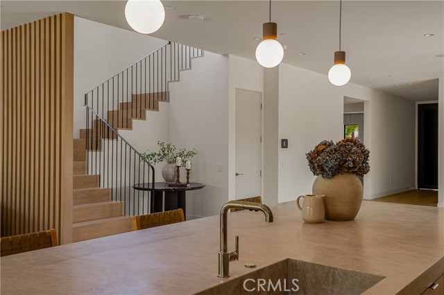 Detail Gallery Image 13 of 62 For 12335 Otsego St, Valley Village,  CA 91607 - 5 Beds | 6/1 Baths