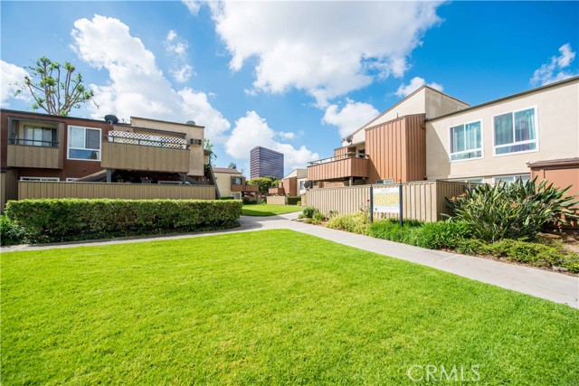 Detail Gallery Image 11 of 12 For 1001 W Stevens Ave, Santa Ana,  CA 92707 - – Beds | – Baths