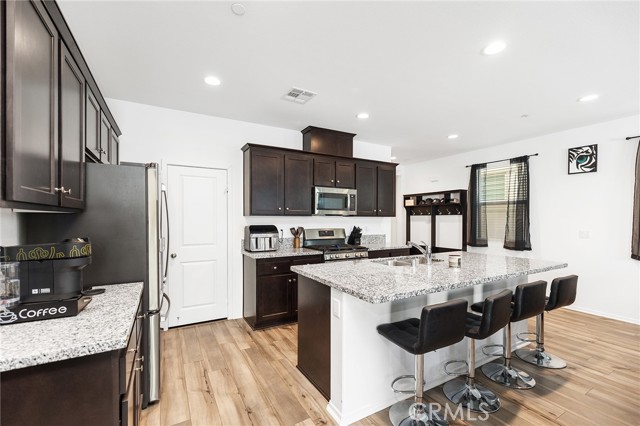 Detail Gallery Image 11 of 41 For 29587 Winterstorm Ct, Winchester,  CA 92596 - 3 Beds | 2/1 Baths