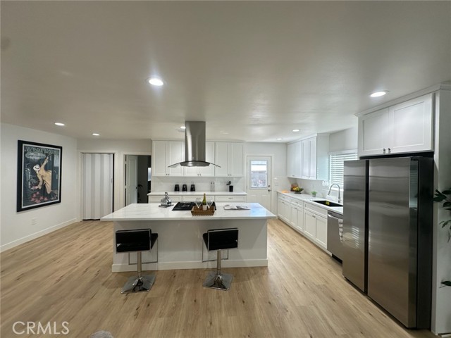 Detail Gallery Image 6 of 21 For 5344 Adenmoor, Lakewood,  CA 90713 - 3 Beds | 2 Baths