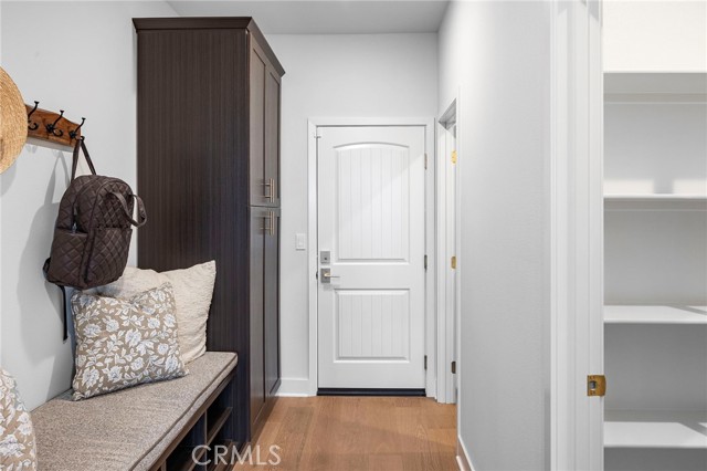 Detail Gallery Image 8 of 16 For 6057 Saddlehorn Ln, Jurupa Valley,  CA 92509 - 4 Beds | 3/1 Baths