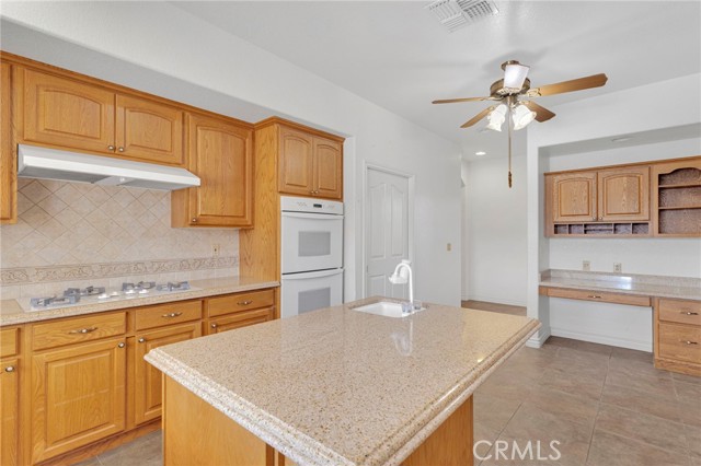 Detail Gallery Image 14 of 58 For 19265 Kanbridge, Apple Valley,  CA 92308 - 3 Beds | 2 Baths