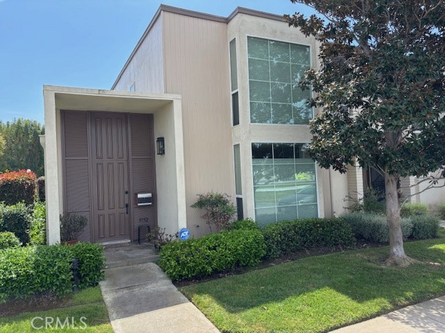 Front Image Thumbnail for CROC26057048