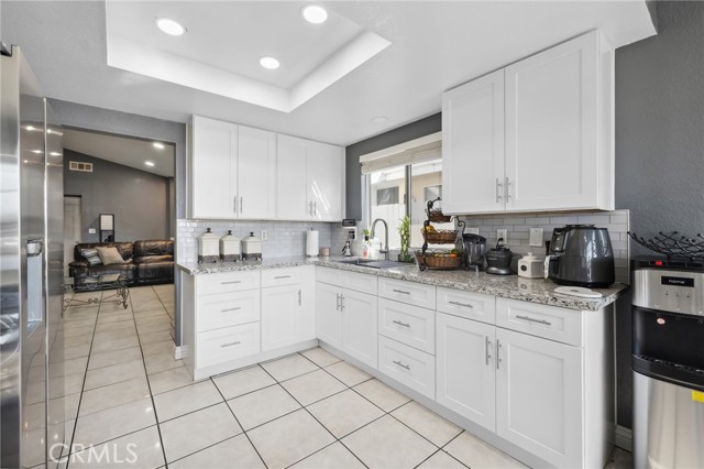 647 Muir Avenue, Pomona CA: https://media.crmls.org/medias/a9c6e5ef-1634-457b-8c94-15a81e56ecb1.jpg
