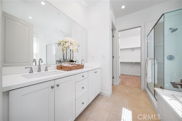 67 Brixton, Irvine CA: https://media.crmls.org/medias/a9c6ef85-46c8-41fa-9a07-045d27fdf985.jpg