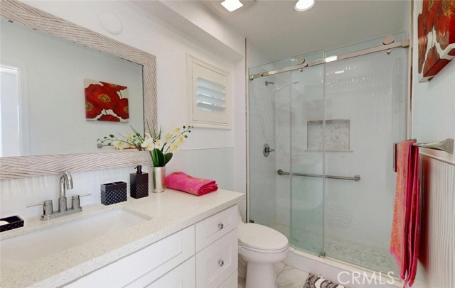 Detail Gallery Image 30 of 32 For 17891 Caledonia Cir, Huntington Beach,  CA 92647 - 5 Beds | 3/2 Baths