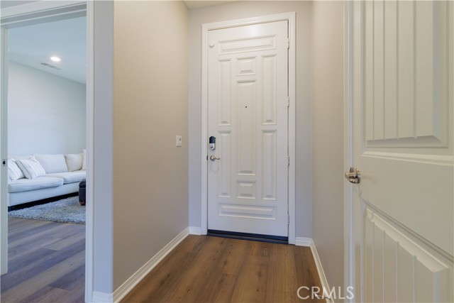 Detail Gallery Image 4 of 47 For 16034 Ulysses Ln, Fontana,  CA 92336 - 6 Beds | 4/1 Baths