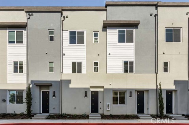 Detail Gallery Image 2 of 19 For 7256 Aura Cir, Huntington Beach,  CA 92647 - 2 Beds | 2/1 Baths