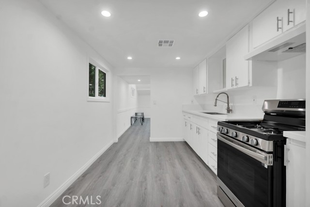 10732 Hatteras Street, North Hollywood CA: https://media.crmls.org/medias/a9c8379e-7546-4b3b-af0f-de1c5106163e.jpg