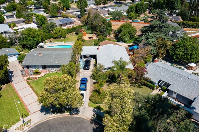 Detail Gallery Image 17 of 19 For 17531 Romar St, Northridge,  CA 91325 - 4 Beds | 2 Baths