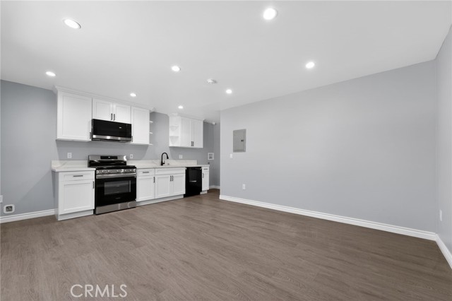 Detail Gallery Image 47 of 58 For 1131 E 21st, Long Beach,  CA 90806 - 5 Beds | 5 Baths