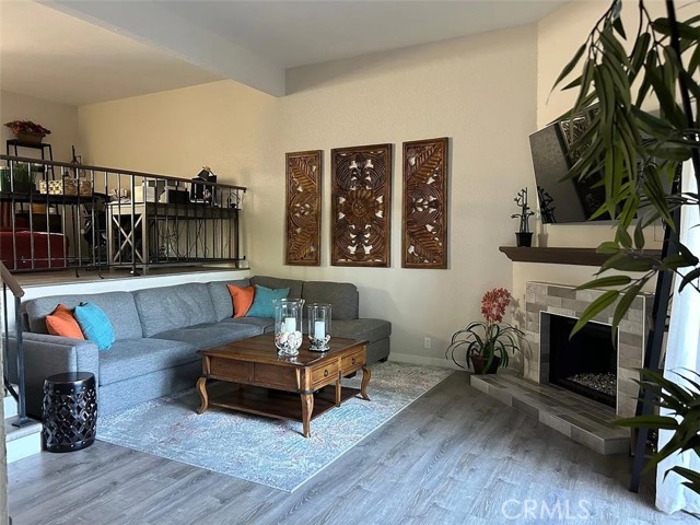 Front Image Thumbnail for CROC25231350