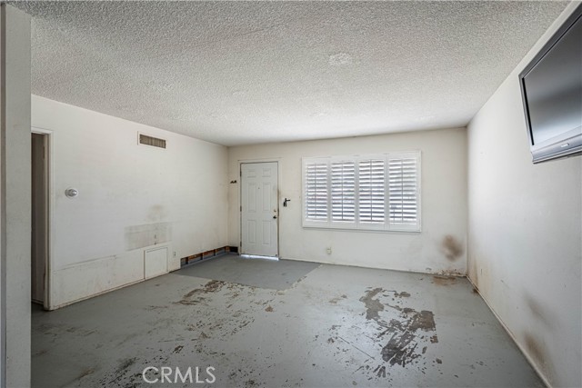 Detail Gallery Image 8 of 25 For 291 Mary Ln, Hemet,  CA 92543 - 2 Beds | 2 Baths