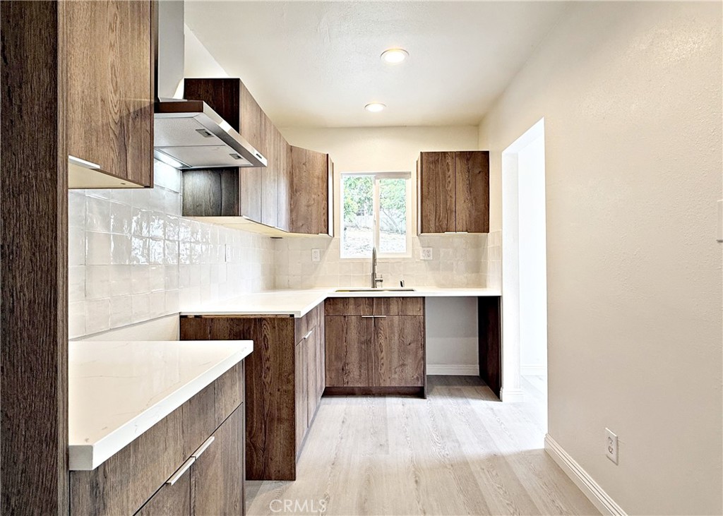 https://media.crmls.org/medias/a9cb0f99-e26b-4459-9097-7f1ea4217a67.jpg?preset=X-Large