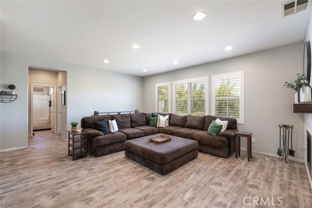 33192 Vermont Road, Temecula CA: https://media.crmls.org/medias/a9cb521f-b3d8-4dea-b187-76fa74697160.jpg