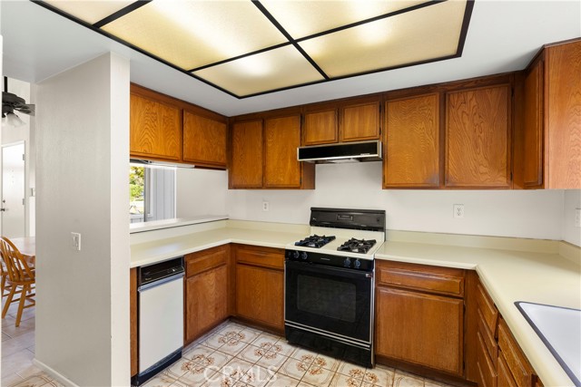 Detail Gallery Image 25 of 49 For 2 Autumn Hill Ln, Laguna Hills,  CA 92653 - 3 Beds | 1/1 Baths