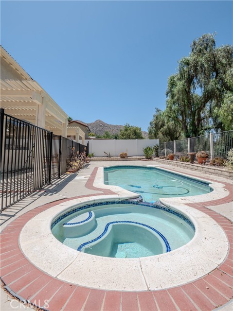 Image 18 of 21 For 22760 Mountain View Road