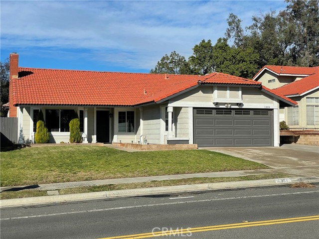 1359 Cresta Rd, Corona, CA 92879