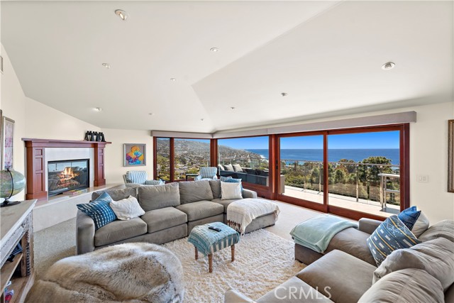Detail Gallery Image 9 of 39 For 612 Allview Pl, Laguna Beach,  CA 92651 - 3 Beds | 3/1 Baths