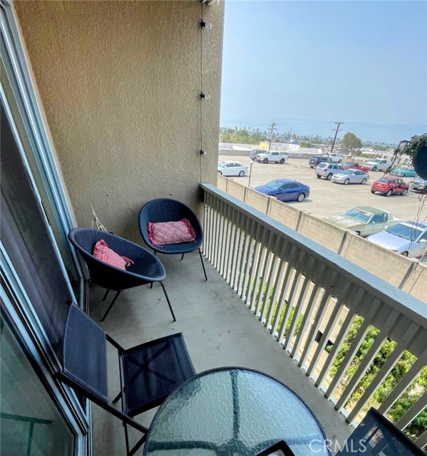 1775 Diamond Street, San Diego CA: https://media.crmls.org/medias/a9ce3739-74d9-42b3-adba-da3b1ea818d2.jpg