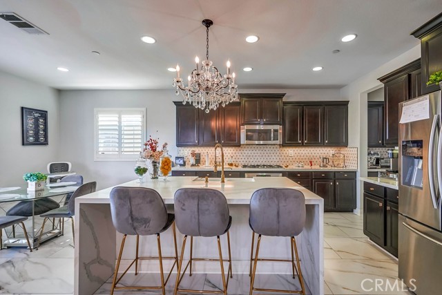 Detail Gallery Image 9 of 38 For 6850 Lucite Dr, Corona,  CA 92880 - 5 Beds | 3/1 Baths