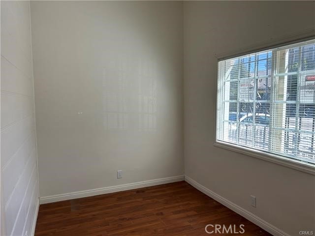 Detail Gallery Image 8 of 15 For 7049 Alabama Ave, Canoga Park,  CA 91303 - 2 Beds | 1 Baths