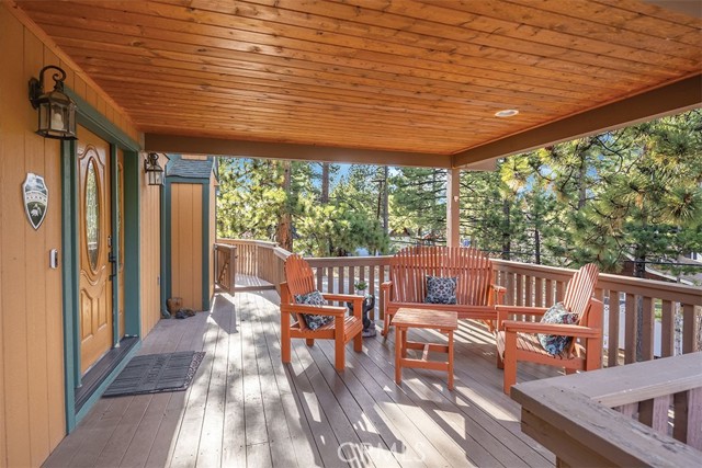 39607 Forest Road, Big Bear Lake CA: https://media.crmls.org/medias/a9cf09fa-41d2-4ef9-88c5-06dc65053bc1.jpg