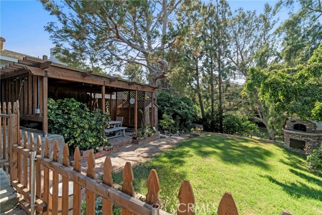 Detail Gallery Image 6 of 10 For 26357 Hillcrest Ave, Lomita,  CA 90717 - 2 Beds | 2 Baths