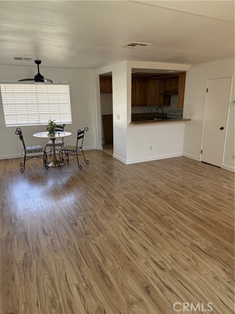 Detail Gallery Image 4 of 24 For 12235 Pine St #5,  Norwalk,  CA 90650 - 2 Beds | 2/1 Baths