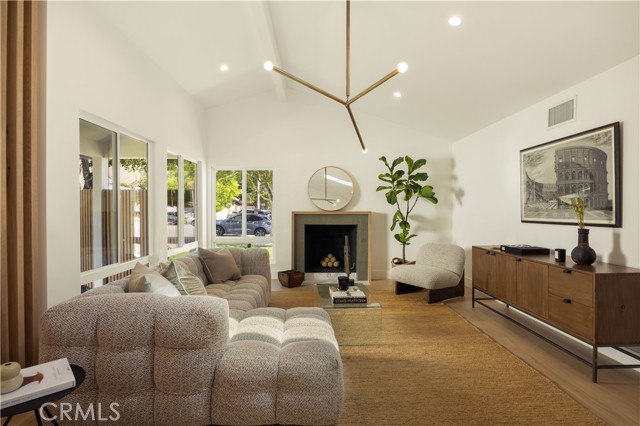 3499 San Rafael Circle, Costa Mesa CA: https://media.crmls.org/medias/a9d12477-ebb2-43c1-9993-99cbcffbb22d.jpg
