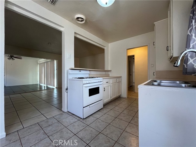 Detail Gallery Image 6 of 22 For 1111 Brookside Ave, Redlands,  CA 92373 - 3 Beds | 2 Baths