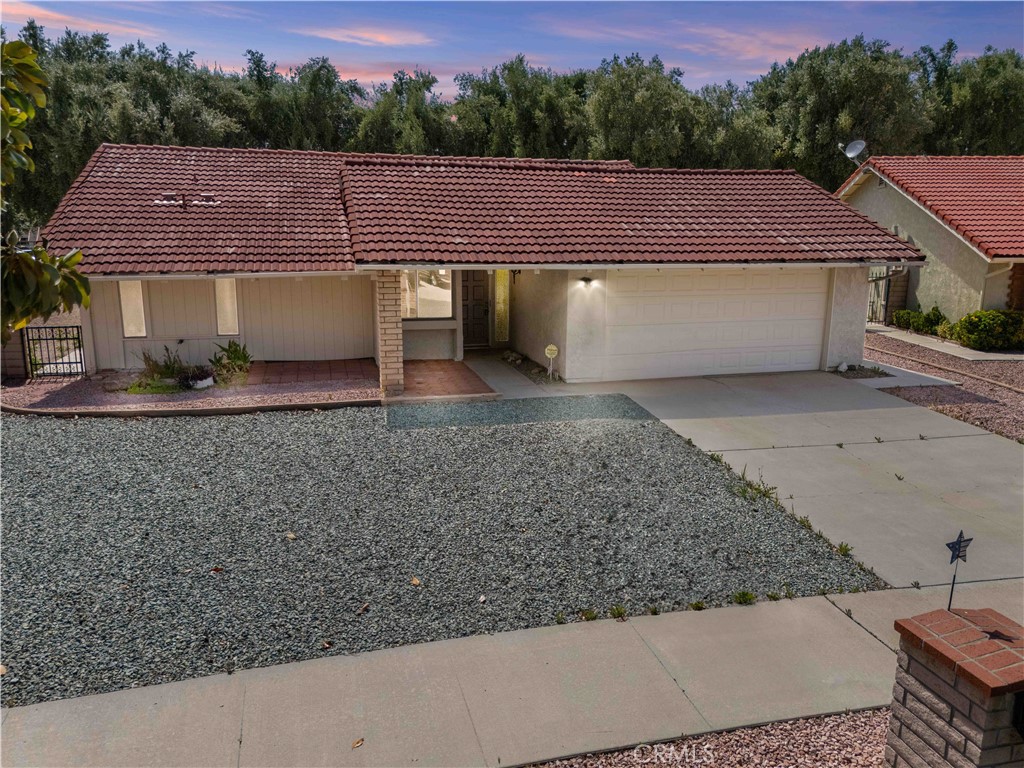 1145 Lemon Gum Lane