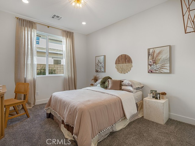 Detail Gallery Image 17 of 37 For 28904 Saddle Cir, Castaic,  CA 91384 - 3 Beds | 3 Baths