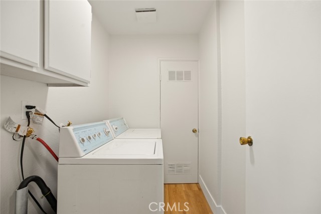 8216 Glencrest, Sun Valley CA: https://media.crmls.org/medias/a9d2657d-f94e-4e79-8343-7881b6b5b73f.jpg