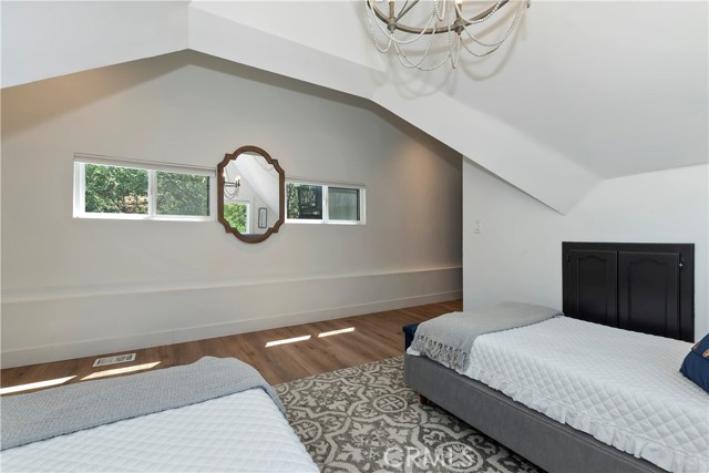 Detail Gallery Image 14 of 51 For 28596 North Bay, Lake Arrowhead,  CA 92352 - 4 Beds | 3 Baths