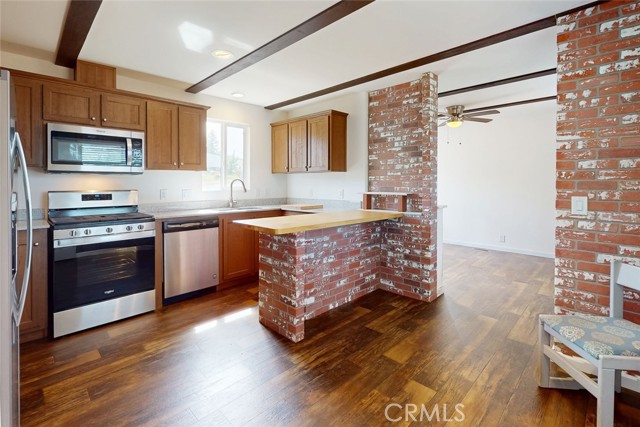 Detail Gallery Image 9 of 44 For 6417 Oak Way, Paradise,  CA 95969 - 2 Beds | 2 Baths