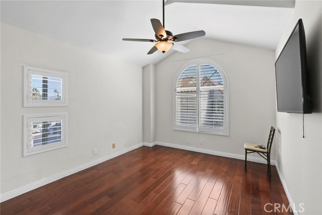 18328 Keswick Street photo 31