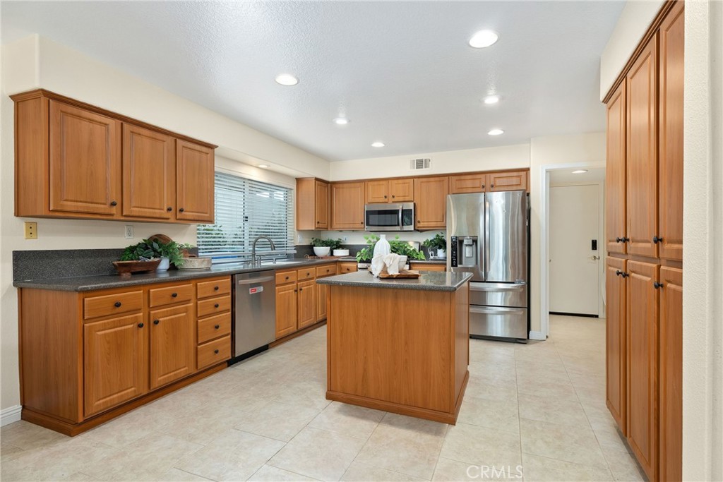 MLS #OC25276815 image #7