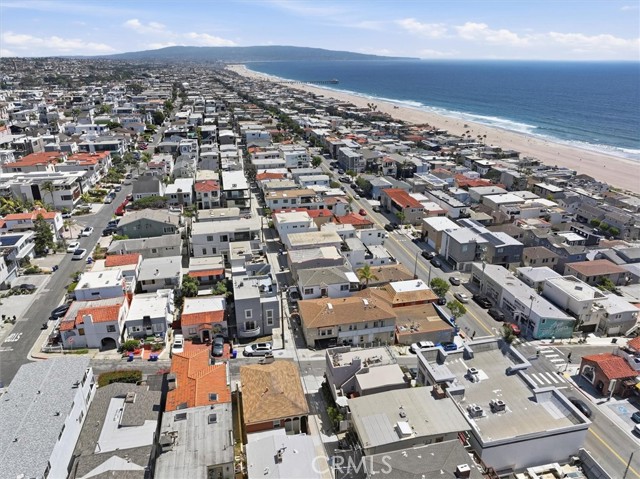315 33rd, Manhattan Beach, California 90266, 2 Bedrooms Bedrooms, 0 ,2 BathroomsBathrooms,Residential,For Sale,33rd,0,SB26105539