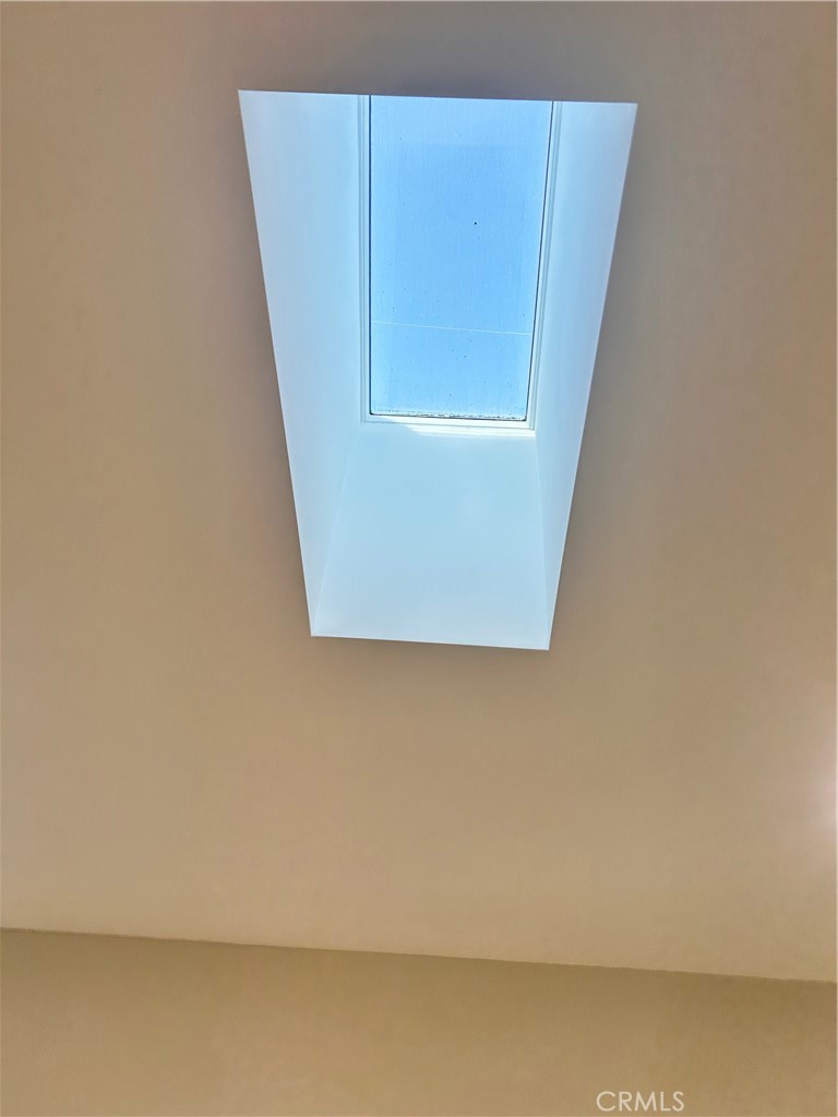 https://media.crmls.org/medias/a9d54920-caa2-4478-9221-de307d378dd4.jpg?preset=X-Large